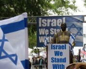 Simon-Deng-at-Stand-With-Israel-Event-UN-9-22-11