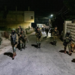 Las fuerzas de seguridad israelíes capturan a 7 sospechosos de terrorismo en una redada nocturna en Cisjordania
