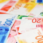 Israel prohíbe el uso de grandes sumas de dinero en efectivo