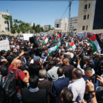 Los palestinos exigen elecciones a medida que crece el descontento con el liderazgo